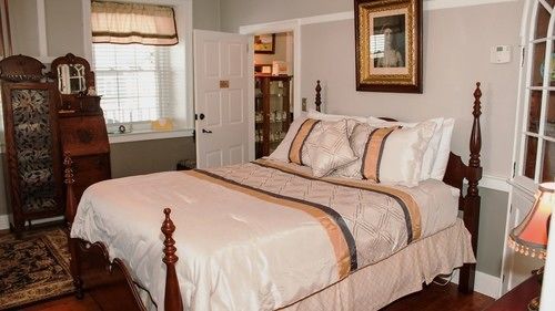 Hertzog Homestead Bed & Breakfast 2*